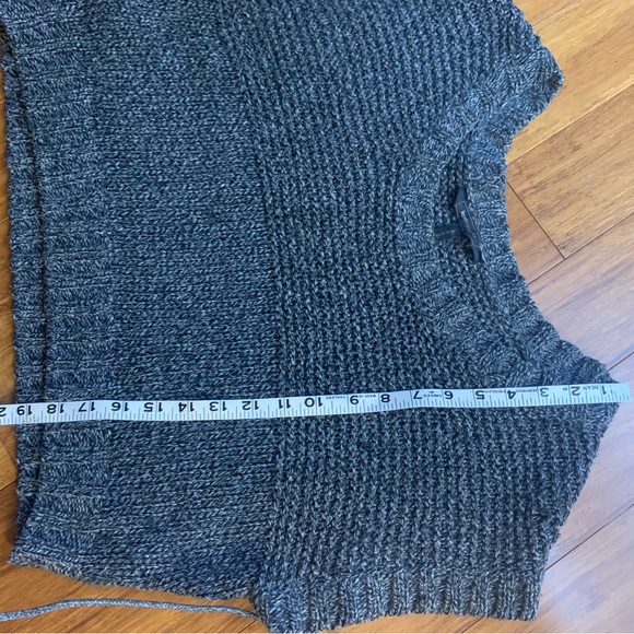 BCBGMaxAzria sweater crop top shirt tank - Picture 8 of 9